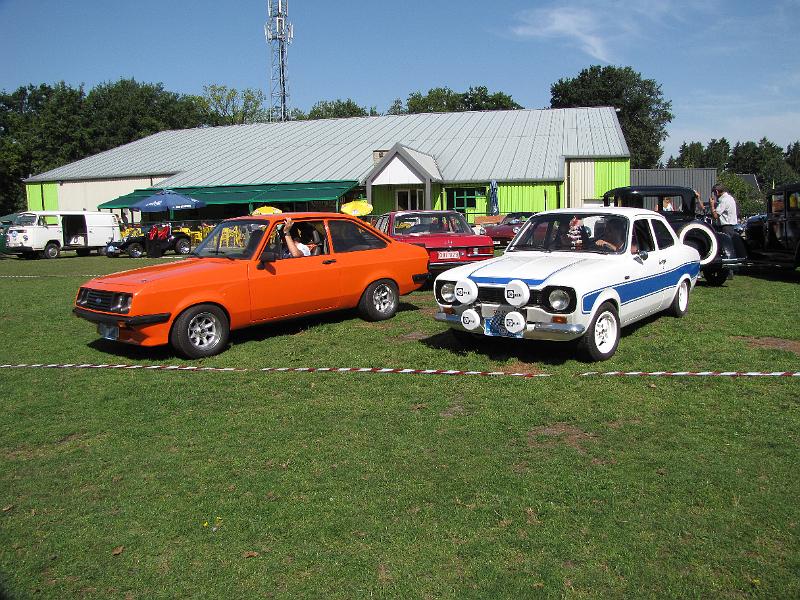 Het bestuur heeft dit uitstekend gezegd, SHOW EN SHINE, en dit alles onder een blakende zon op de locatie De Blookberg te Zutendaal (13).JPG